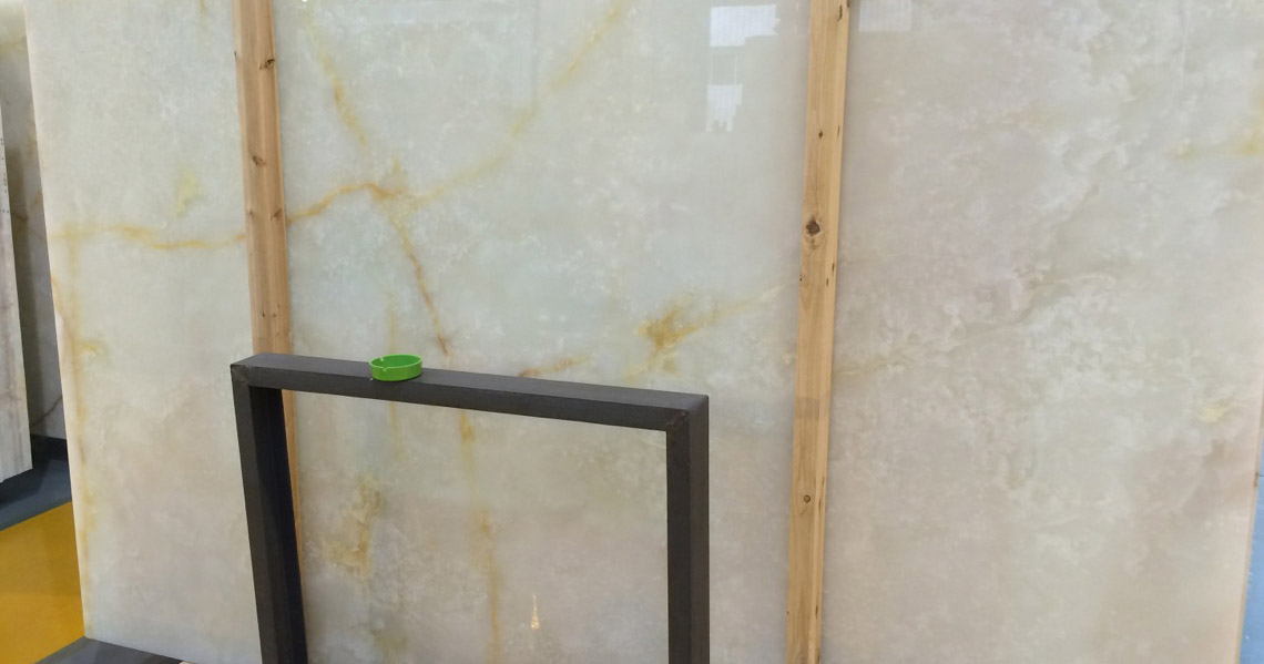 Chapa do Onyx White First